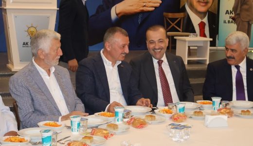 Ak Parti vefa gecesinde Büyükakın’dan dikkat çeken sözler