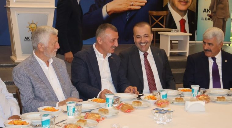 Ak Parti vefa gecesinde Büyükakın’dan dikkat çeken sözler