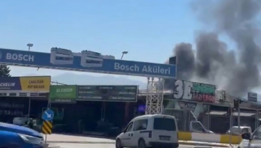 Son dakika Kocaeli’de yangın: Sanayi sitesinden alevler yükseliyor