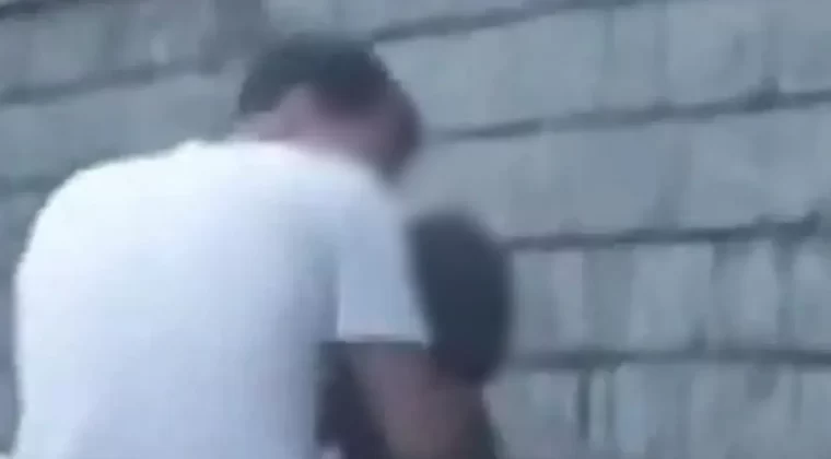 Kocaeli’de park ortasında uygunsuz hareketler!