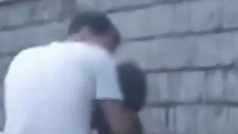 Kocaeli’de park ortasında uygunsuz hareketler!