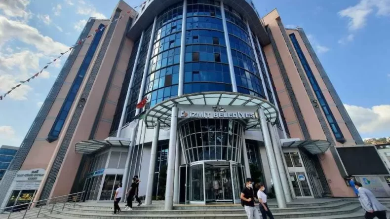 İzmit Belediyesi soruşturması derinleşiyor: Bir tutuklama daha!