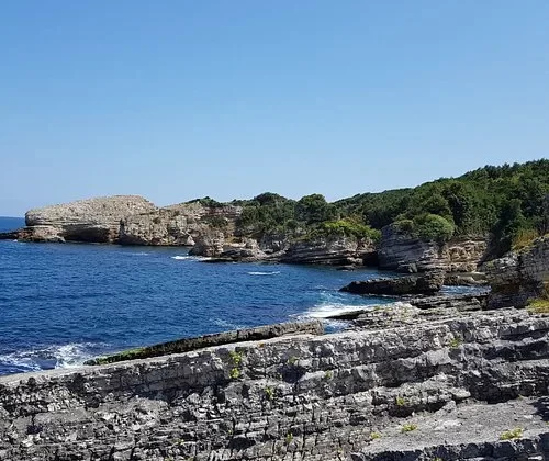 Kocaeli’de yasağı dinlemeyip denize giren vatandaş mahsur kaldı