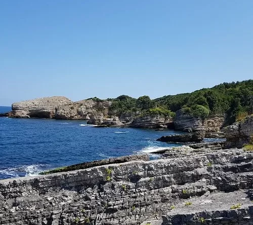 Kocaeli’de yasağı dinlemeyip denize giren vatandaş mahsur kaldı