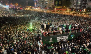 Kentin gururu Kocaelispor meydana iniyor
