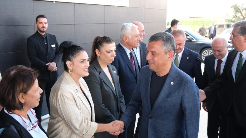 Özgür Özel Kocaeli’ye geldi! İlk durağı Gebze oldu