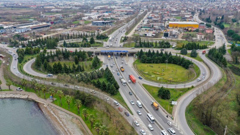 Başiskele Kavşağı’nda gece yarısı ulaşım düzenlemesi: Trafik kontrollü akacak