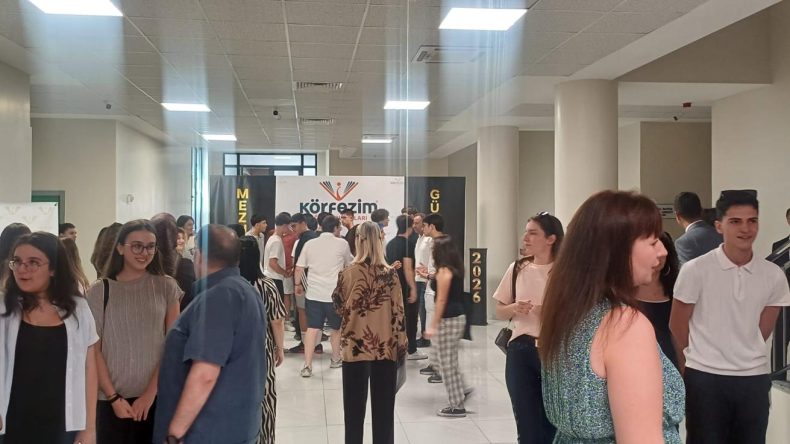 Körfezim Eğitim Kurumları’nda Mezunlar Günü Buluşması Gerçekleşti
