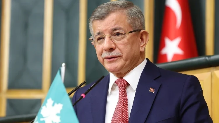 Eski Başbakan Ahmet Davutoğlu hakkında soruşturma başlatıldı