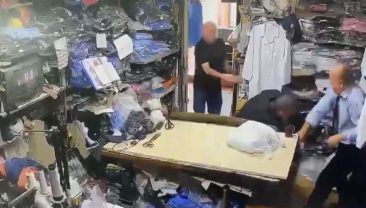 Tekstilci, komşusunu darbetti: “Dükkanıma çökmeye çalışıyorlar”