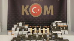 Kocaeli Polisinden İzmit’te 2 iş yerine operasyon