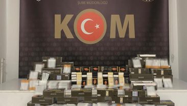 Kocaeli Polisinden İzmit’te 2 iş yerine operasyon