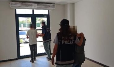 Fırının alt bölümünden uyuşturucu ve 65 bin lira çıktı