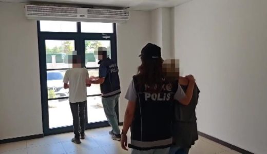 Fırının alt bölümünden uyuşturucu ve 65 bin lira çıktı