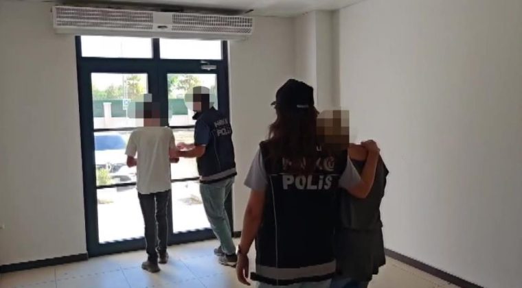 Fırının alt bölümünden uyuşturucu ve 65 bin lira çıktı