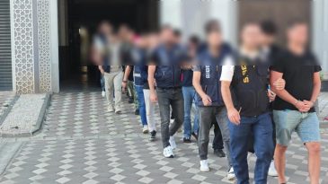 Borsa yatırımı vaadiyle 4,5 milyon liralık vurgun: 8 tutuklama