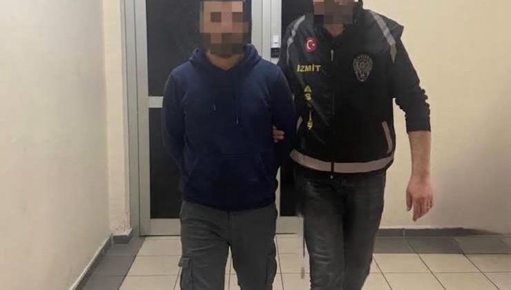 Kendisini polis olarak tanıtıp 3,5 milyon lira dolandırdı, kuyumcuda altın alırken yakalandı