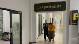 Ev soyan hırsıza yapılan operasyonda aranması olan şahıs da yakalandı