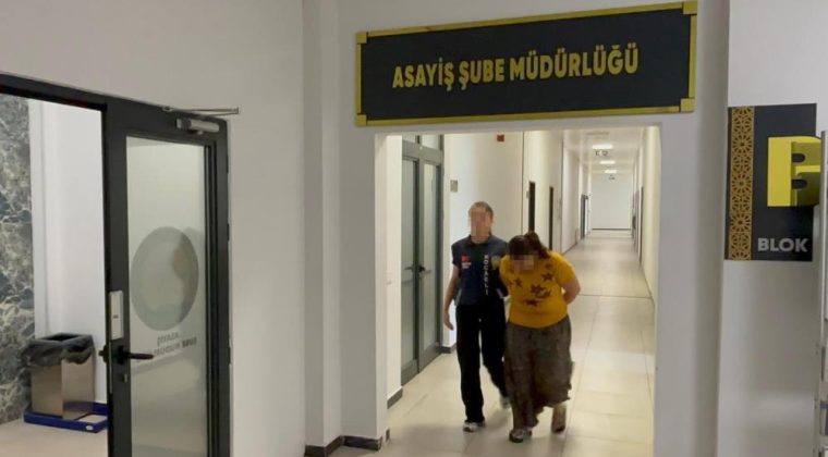 Ev soyan hırsıza yapılan operasyonda aranması olan şahıs da yakalandı