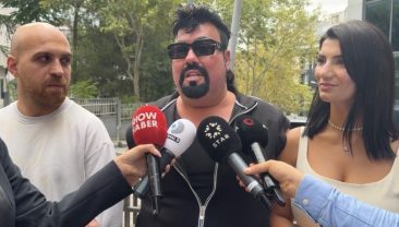 Ünlü şarkıcı tehdit edildi iddiası: “Evine bomba koyarız, torununu kaçırırız”