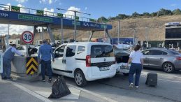 4 araç zincirleme kazaya karıştı: Yaralılar var