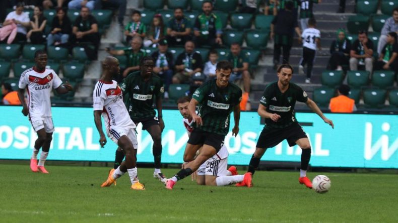 Kocaelispor 2, yarıda bulduğu gollerle Gaziantep FK’yı 2-0 mağlup etti