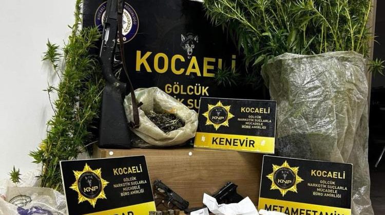 Uyuşturucu operasyonunda esrar, metamfetamin ve kenevir ele geçirildi