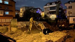 Kocaeli’de inşaat temeli çöktü, binalar yan yattı