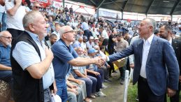 Başkan Tahir Büyükakın’a sevgi seli