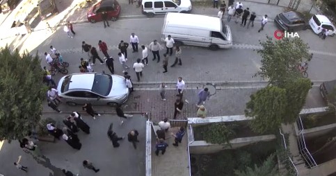Eski komşular birbirlerine girdi: Gözaltılar var
