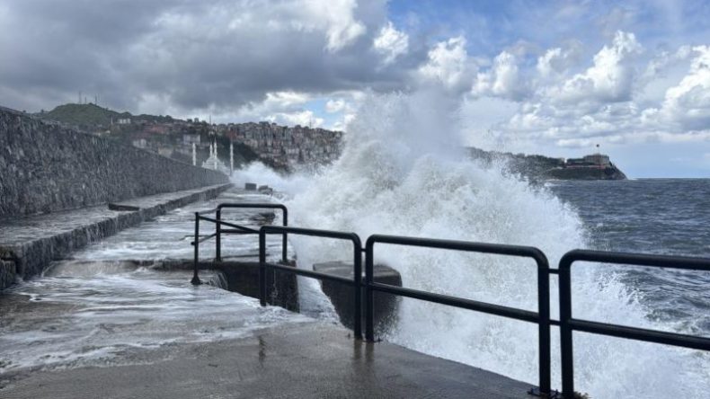 Kocaeli Valiliğinden denizlerde fırtına uyarısı