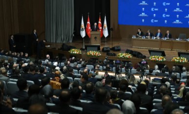 CHP’de 6 Meclis Üyesi istifa etti, Ak Parti’ye katıldı