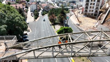 Santral Rampası’nda çalışmalar sürüyor: Korkuluklar yenileniyor, üst geçitler bakımdan geçiyor