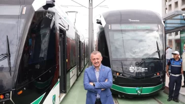 Kartepe tramvay hattı hizmete girdi! İlk seferde protokol de yer aldı