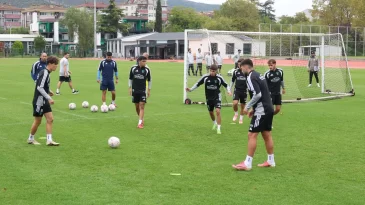 Körfez ekibi yağışlı havaya rağmen idman temposunu düşürmedi
