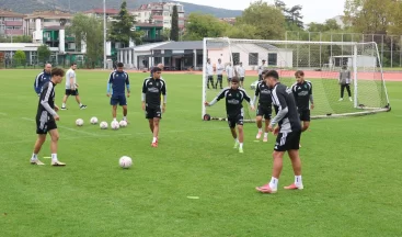 Körfez ekibi yağışlı havaya rağmen idman temposunu düşürmedi