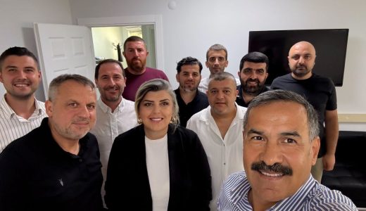 Cemil Yaman dur durak bilmiyor: Bu kez partisinin İzmit İlçe Başkanlığı’ndaydı