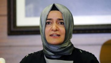 AK Parti Genel Başkan Yardımcısı Fatma Betül Sayan Kaya istifa etti