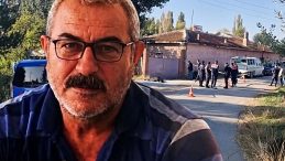 Komşuları evinin önünde fark etti: 55 yaşındaki adam hayatını kaybetti