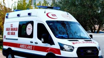 Feci kaza: Manevra yapan kadın sürücü eşini ezdi