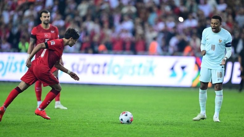 Arda Güler serbest vuruş kullanırken Mbappe’den dikkat çeken hareket