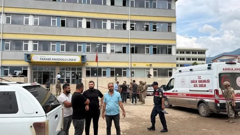 Okul bahçesinde silahlı saldırı: Öğretmen hayatını kaybetti