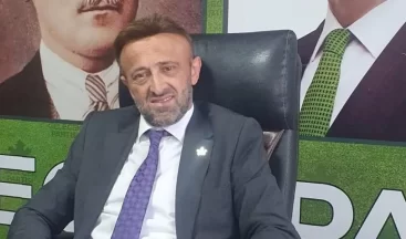 İzmit Belediye Meclisi’nde siyasi deprem