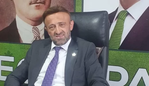 İzmit Belediye Meclisi’nde siyasi deprem