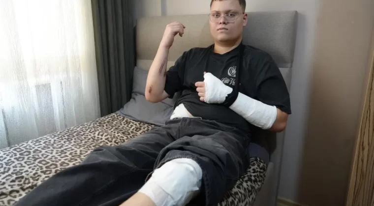 İzmit’te korkutan kaza! Motosikleti kayan öğrenci otobüsün altına girdi