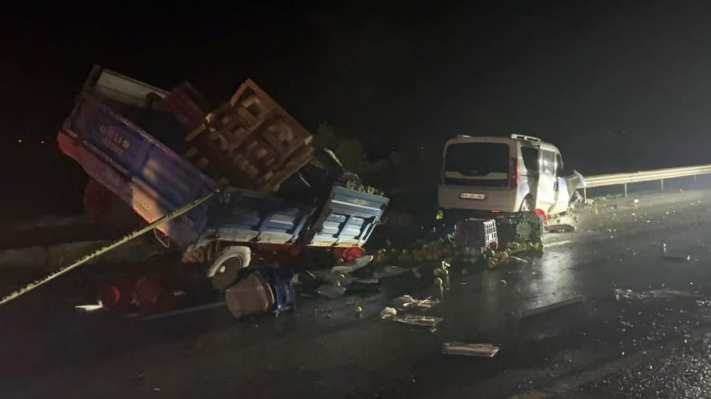 Komşuda feci kaza: Ölü ve yaralılar var