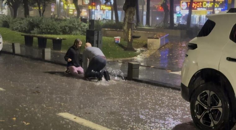 Kocaeli’de beklenen sağanak etkisini gösterdi