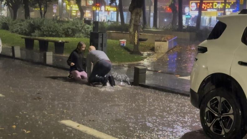 Kocaeli’de beklenen sağanak etkisini gösterdi