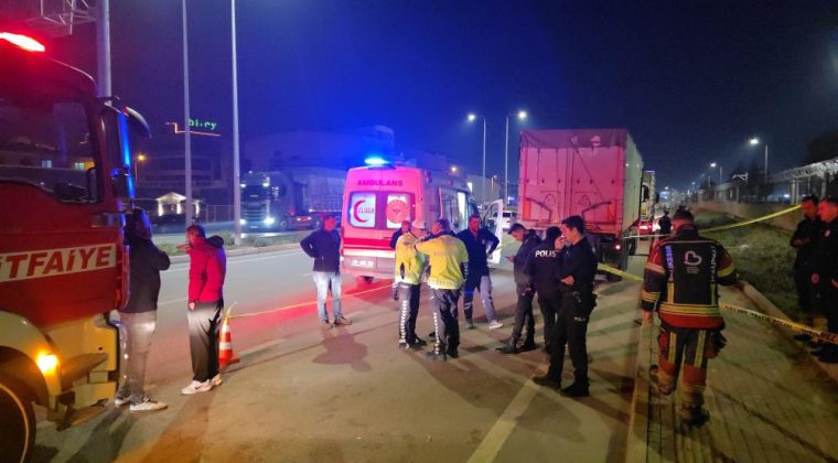 Feci kazada motokurye hayatını kaybetti