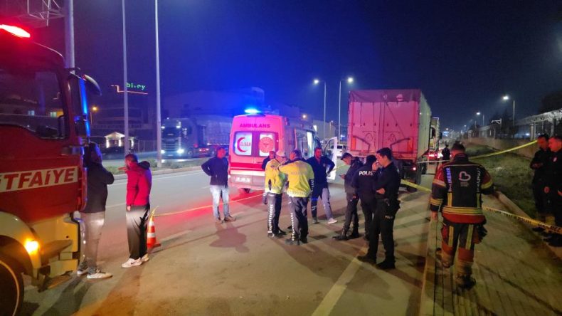 Feci kazada motokurye hayatını kaybetti